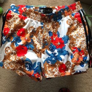 Adidas Studio London Women’s Patterned Shorts, Large